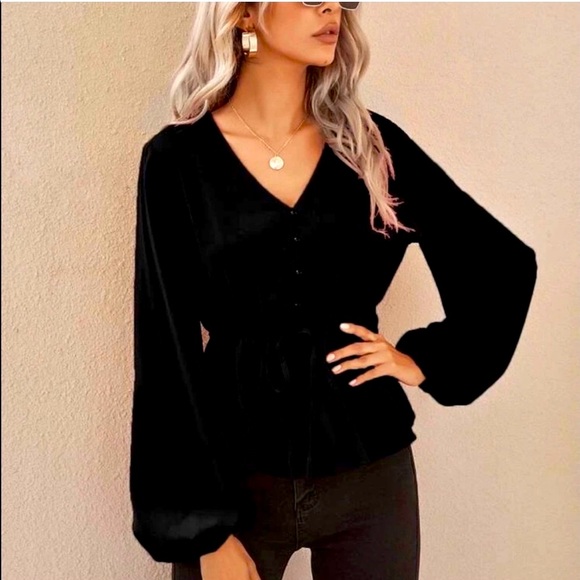 BLACK CROP BLOUSE - Picture 2 of 3